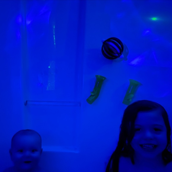 Meet your Posher, Mikayla - Picture 4 of 4